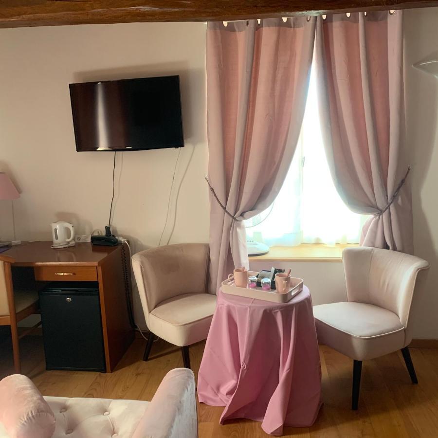 Auberge Du Cheval Blanc 博蒙皮耶-德伯夫 外观 照片